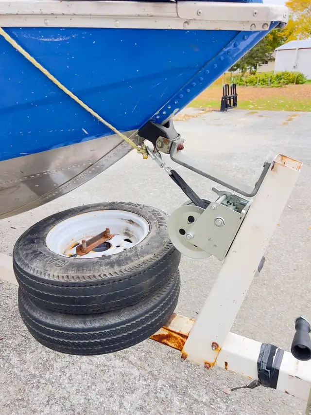 Chaloupe Princecraft 14.5 pieds avec moteur Evinrude 35HP in Powerboats & Motorboats in Longueuil / South Shore - Image 9