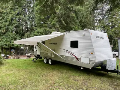 Gulfstream Conquest 26’, 4 Seasons Travel Trailer. Built very well, you can live in it or use it for...