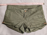 Brand new women's / girls  Roxy shorts size XS (fits 26) - 25