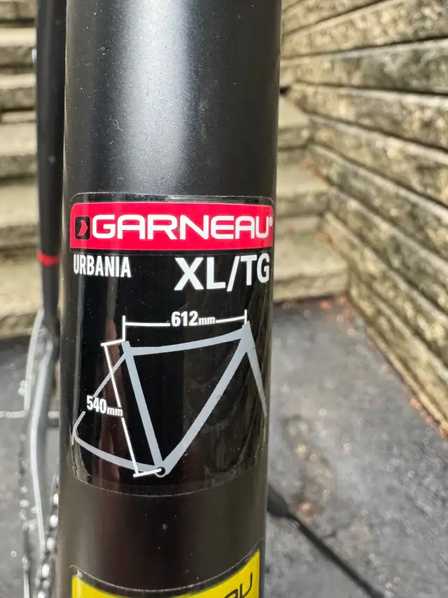 Louis Garneau Urbania 4 Homme in Cruiser, Commuter & Hybrid in Longueuil / South Shore - Image 3