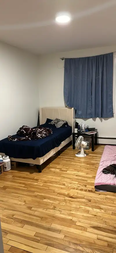 Available Room for Rent