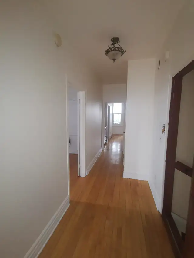 VERDUN NICE APARTMENT FOR NON-SMOKERS 4 1/2 + VERANDA63008313677313123