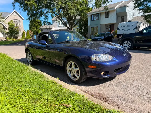 Miata with low mileage and automatic transmission!!!544786099796060163