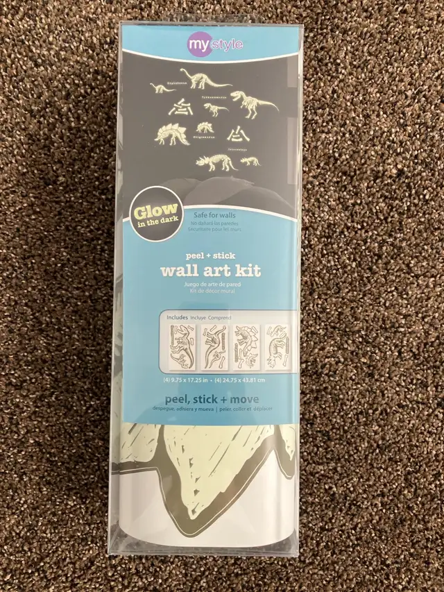 Dinosaur Wall Art Kit  in Home Décor & Accents in Ottawa - Image 2