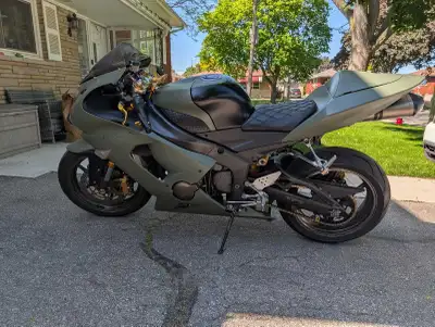 2005 zx6r 636. Widely considered the best gen zx6r. Only has 22,000 km, runs perfectly and in amazin...