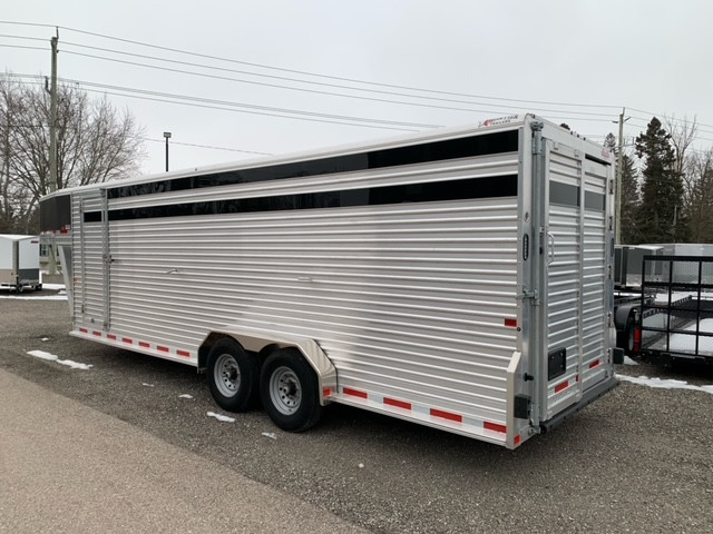 24' Frontier Livestock Trailer in Other in Kitchener / Waterloo - Image 2