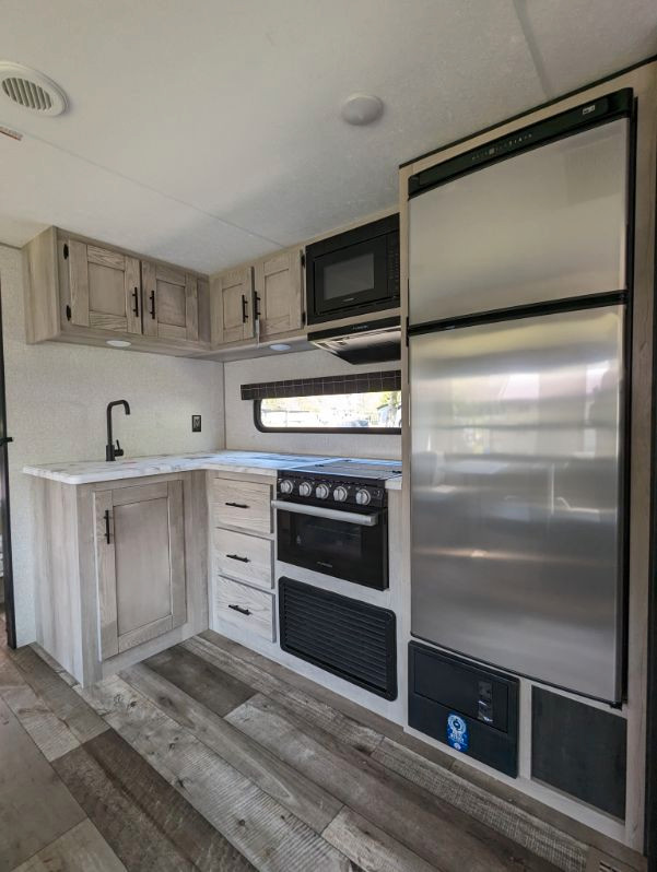 Brand new 2022 Sports Connect RV in Travel Trailers & Campers in Kawartha Lakes - Image 4