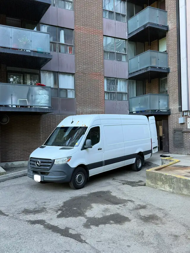 Moving/delivery586457811151769608