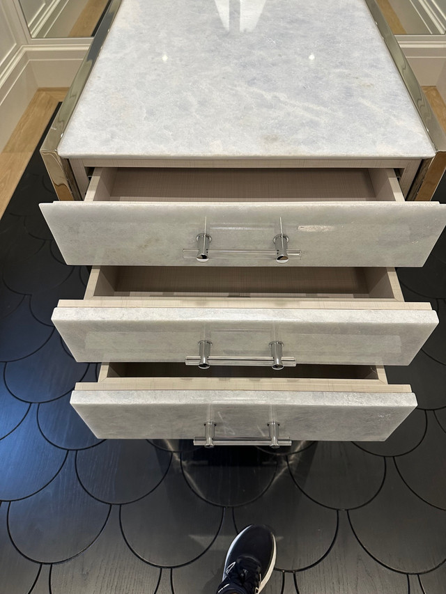 Marble table with drawers in Other Tables in City of Toronto - Image 2