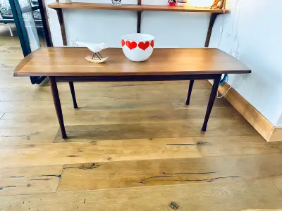 table de salon mid century en teck, View more