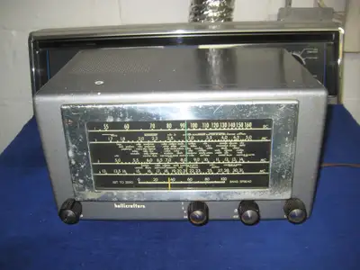 Vintage 1950s Hallicrafters tube amp radio model 5R100A Canadian, View more
