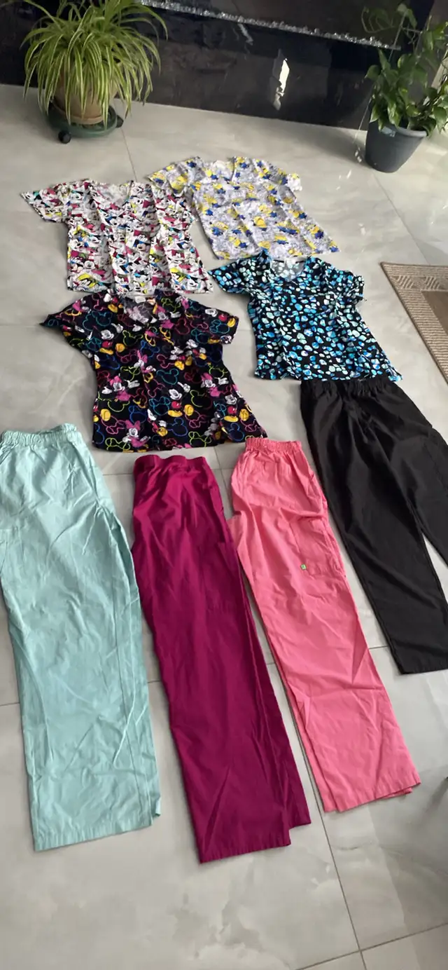 new condition hospital scrubs in Women's - Other in Edmonton - Image 2