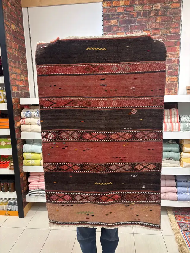 wool handmade rugs in Rugs, Carpets & Runners in Ottawa - Image 8