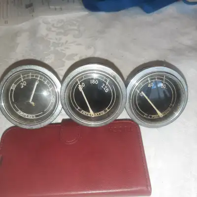 Vintage original 40s style Chris Craft guages. Ammeter water temp and oil pressure guages. $35 per g...