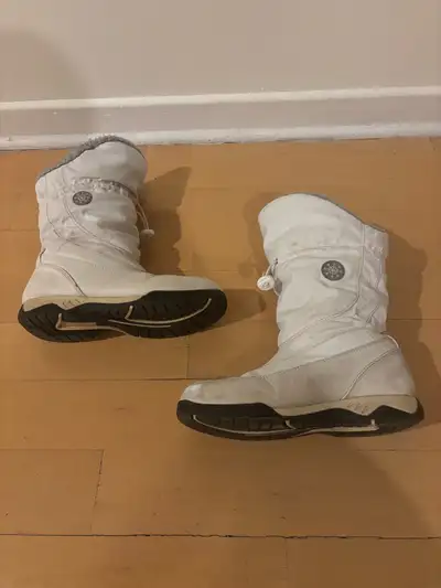 White Winter Boots - LOWER EAST SIDE W6.5 - Bottes d’Hiv, View more