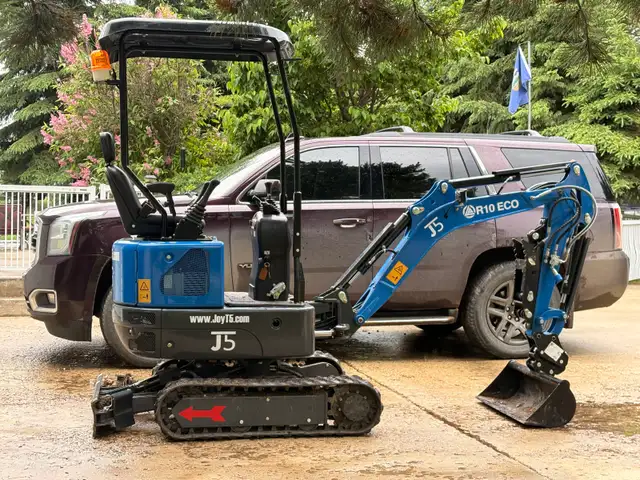  MINI EXCAVATOR SERVICES – CENTRAL ALBERTA 489984706343096321