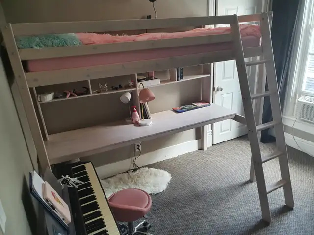 Loft bed with spacious desk Flexa4Dreams. in Beds & Mattresses in Sarnia - Image 3
