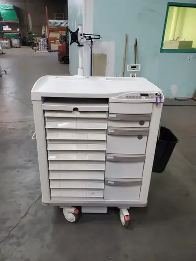 22 Drawer Roiling Storage Locking Cart This cart came out of the medical sector and well made. Very...