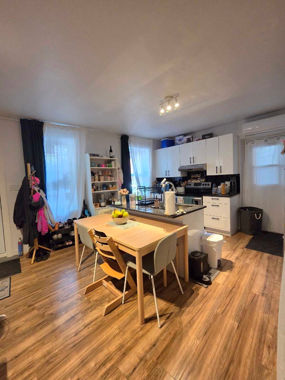 Superbe appartement 4 1/2 avec jardin privé 3
