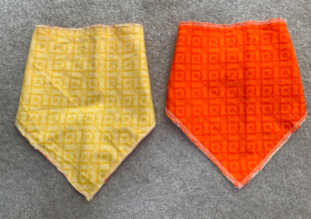Reversible bandana with surged edge in Other in Cowichan Valley / Duncan