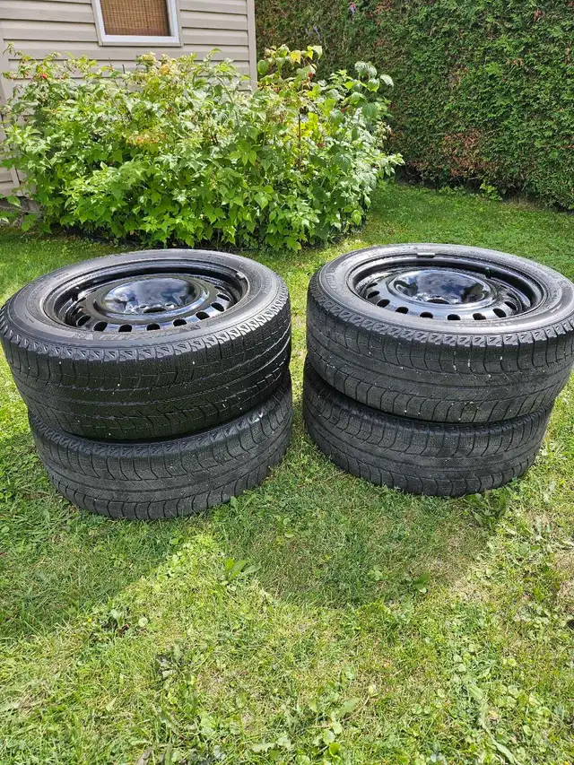 Pneus d'hiver avec jantes   in Tires & Rims in Laval / North Shore - Image 2