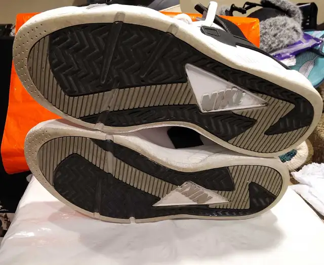 Nike air Huarache men's shoes size 11.5,  in Men's Shoes in City of Toronto - Image 6