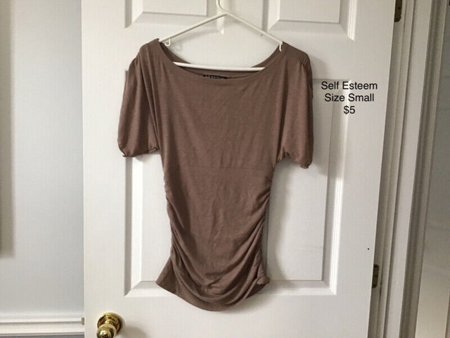Women’s Tops/Tshirts - Small $5 in Women's - Tops & Outerwear in Moncton - Image 4
