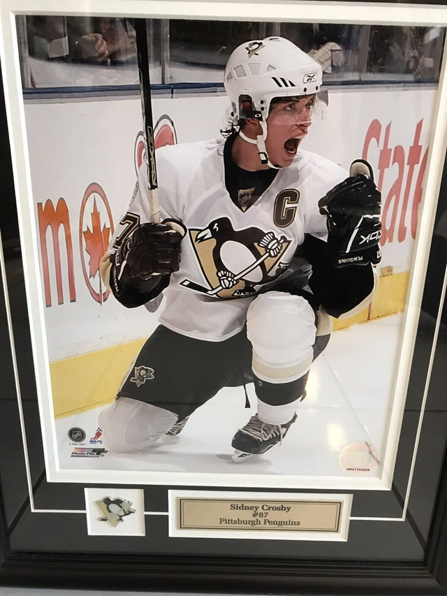 PITTSBURGH PENGUINS SIDNEY CROSBY FRAMED ART PRINT  in Arts & Collectibles in City of Toronto - Image 2
