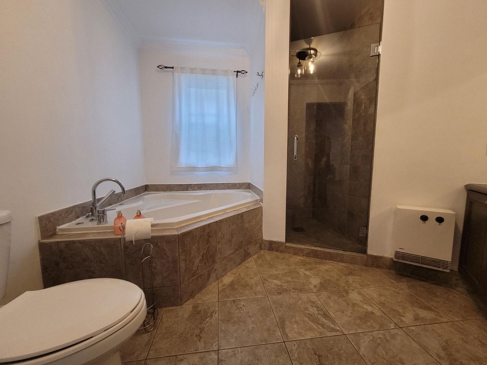 Grand 6 ½ lumineux et idéal pour famille – Triplex [Lafontaine] — photo 2