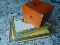 Cuba vintage boxes