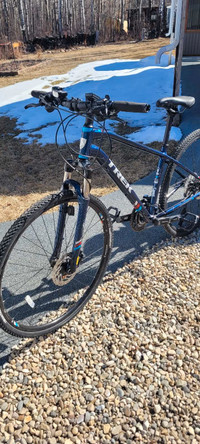 Trek 8.5 DS Hybrid Hardtail