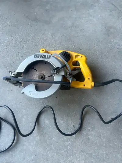 Corded Dewalt circular saw