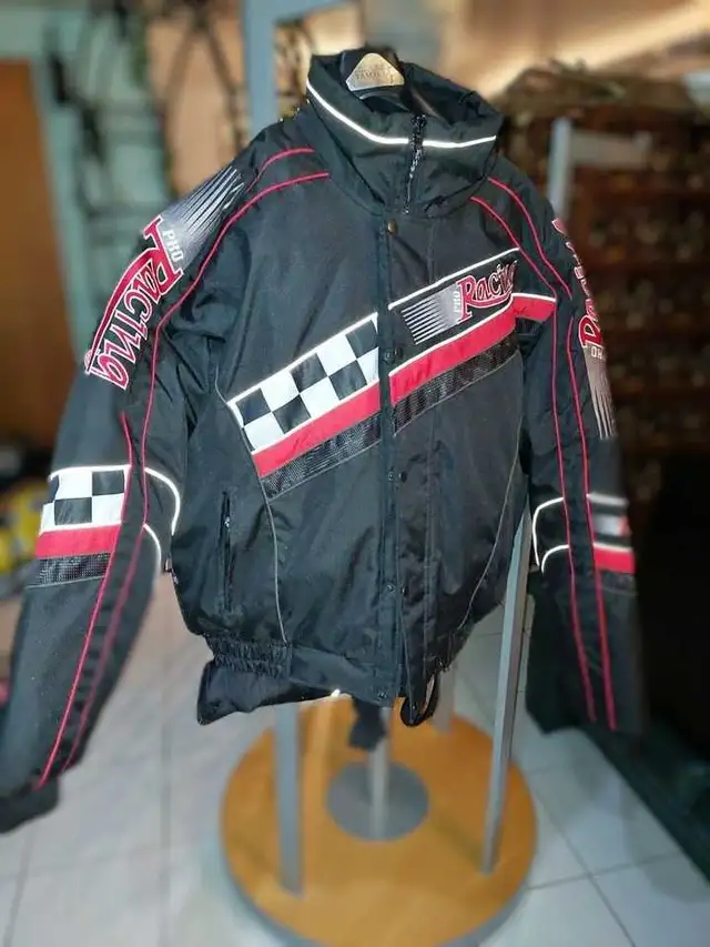 Pro racing ensemble jacket et salopette neuf in Men's in Laval / North Shore - Image 2
