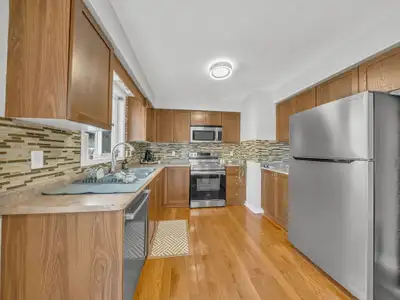 3-Bedroom Detached House for Rent – Kitchener | Garage | Grea, View more