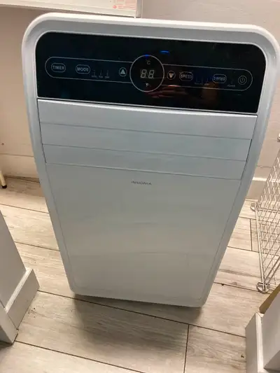 Insignia portable air conditioner 10000 btu, model NS-AC10PWH9-C, View more