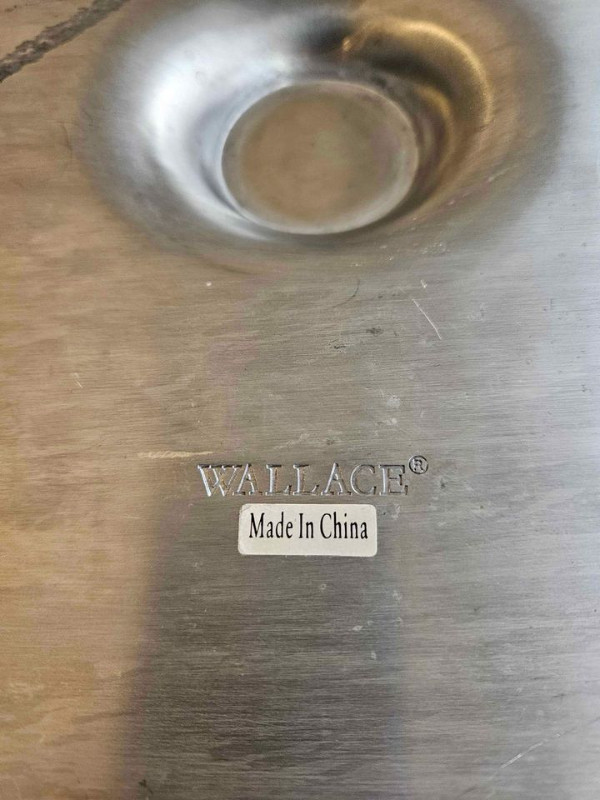 Huge Wallace Baroque Cast Aluminum Serveware - 17" x 17" in Kitchen & Dining Wares in Red Deer - Image 3