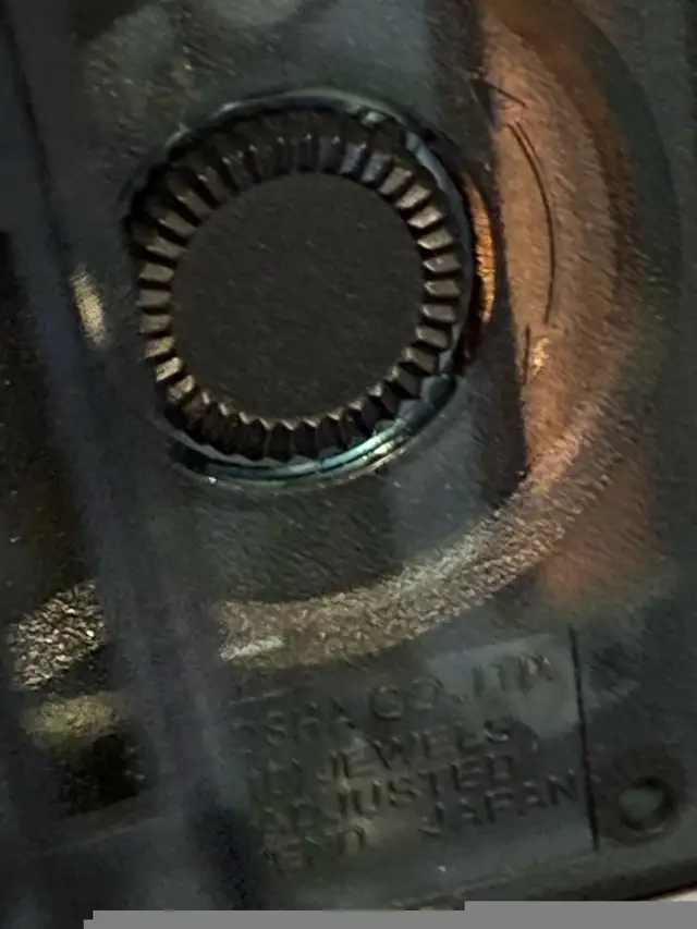 Vintage Seiko quartz double pendulum mantle clock. in Home Décor & Accents in Markham / York Region - Image 11