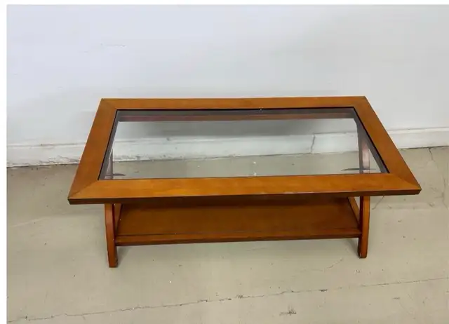Coffee Table in Coffee Tables in Markham / York Region - Image 3