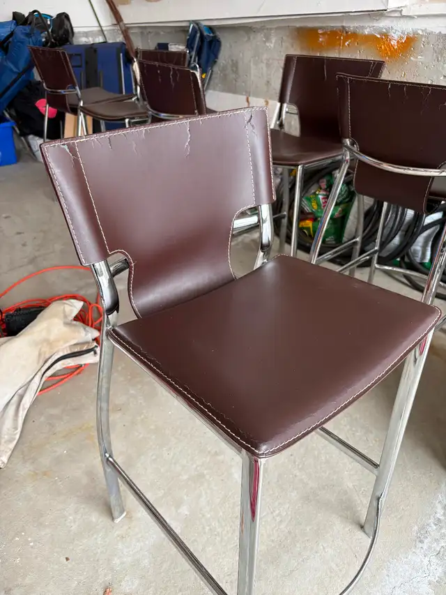 Brown Leather Bar Stools – $25 Each (6 Available, Project) in Chairs & Recliners in Oshawa / Durham Region - Image 3