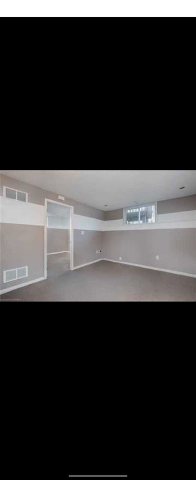 One bedroom one bathroom walkout basement available for rent in Long Term Rentals in Kingston - Image 2