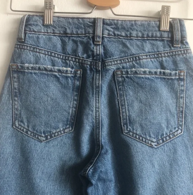 Garage Jambe Large /Wide Leg Jeans 00 / 23 in Women's - Bottoms in City of Toronto - Image 6