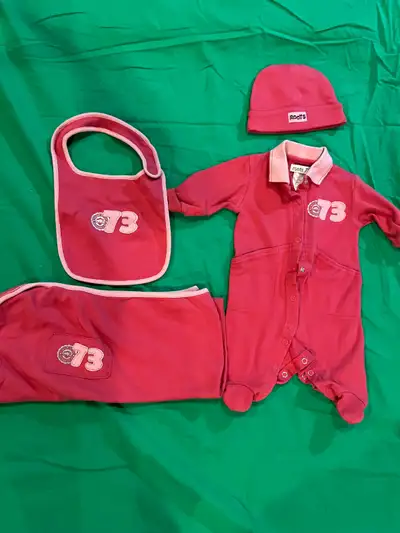 NB ROOTS 73 LAYETTE BABY SET - 0-3 MONTHS, View more