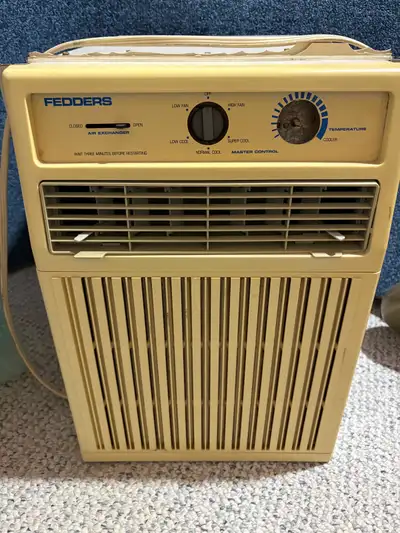 Older model A/C Used unit Area-340 BTUH Cooling-8000 Room Air Delivery (CFM Max.)-240 Fan Speed-3 Ch...