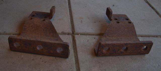 Snow Bear Snow Plow Brackets Ram 1500 for years 2002-2005 in Other Parts & Accessories in Belleville - Image 2