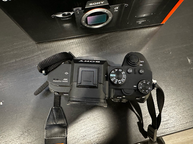 Selling Sony Alpha A7 III Kit - Mint Condition w/ BOX & BAG in Cameras & Camcorders in Hamilton - Image 4