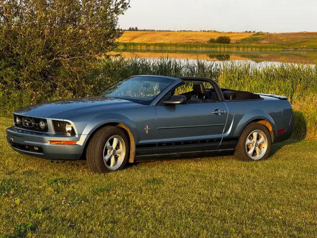 2007 Ford Mustang convertible, 93,000 km