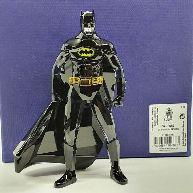 SWAROVSKI Crystal Figurine  ~  The Dark Knight  ~  BATMAN  ~ in Arts & Collectibles in Thunder Bay - Image 2