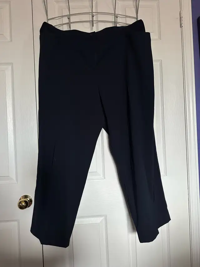 Penningtons Navy Blue Dress Pants - BNWT in Women's - Bottoms in City of Toronto - Image 2