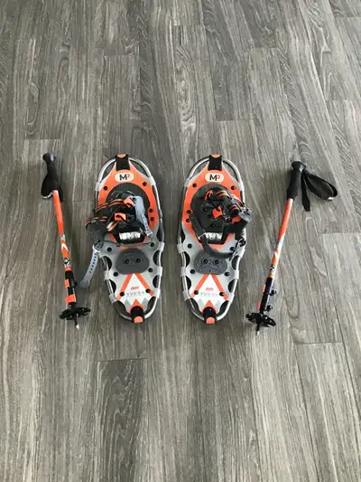Snowshoes with adjustable poles, View more
