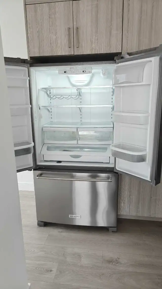 KitchenAid French Door Refrigerator in Refrigerators in Dartmouth - Image 5